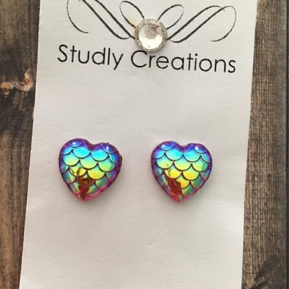 🆕 Studlycreations mermaid heart earrings